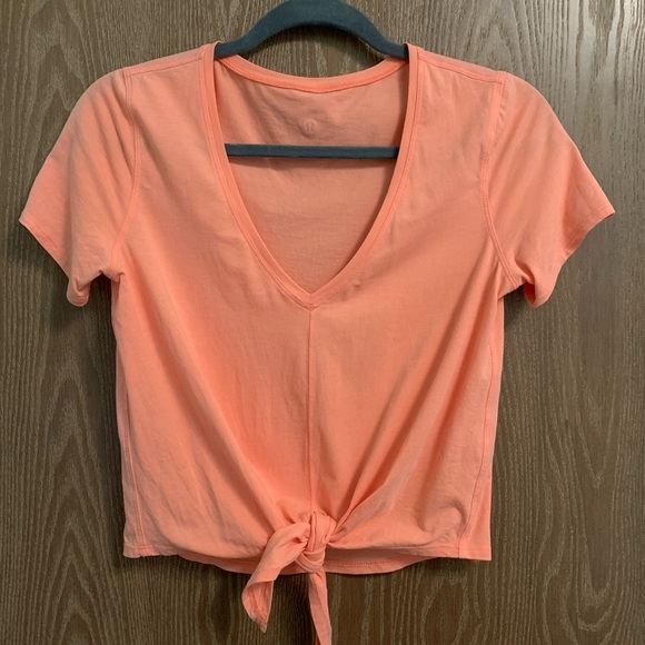 lululemon athletica Tops - Lululemon Cropped V neck Tee